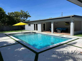 Renovated Villa Resort style pool, BBQ & Ping Pong patio